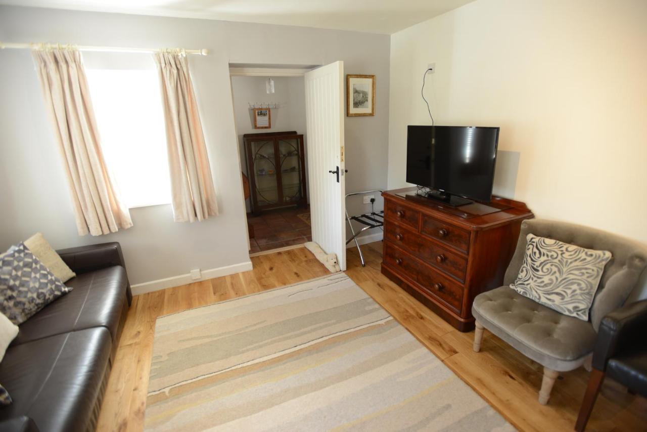 Rose Farm Bed & Breakfast Honiton Bagian luar foto